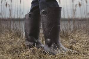 Dunlop Chesapeake Lightweight PVC Knee Boot with Plain Toe Black Size 12 O8677512 at Pollardwater
