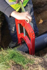 REED Guillotine 3 - 8 in. PE Pipe Cutter R04609 at Pollardwater