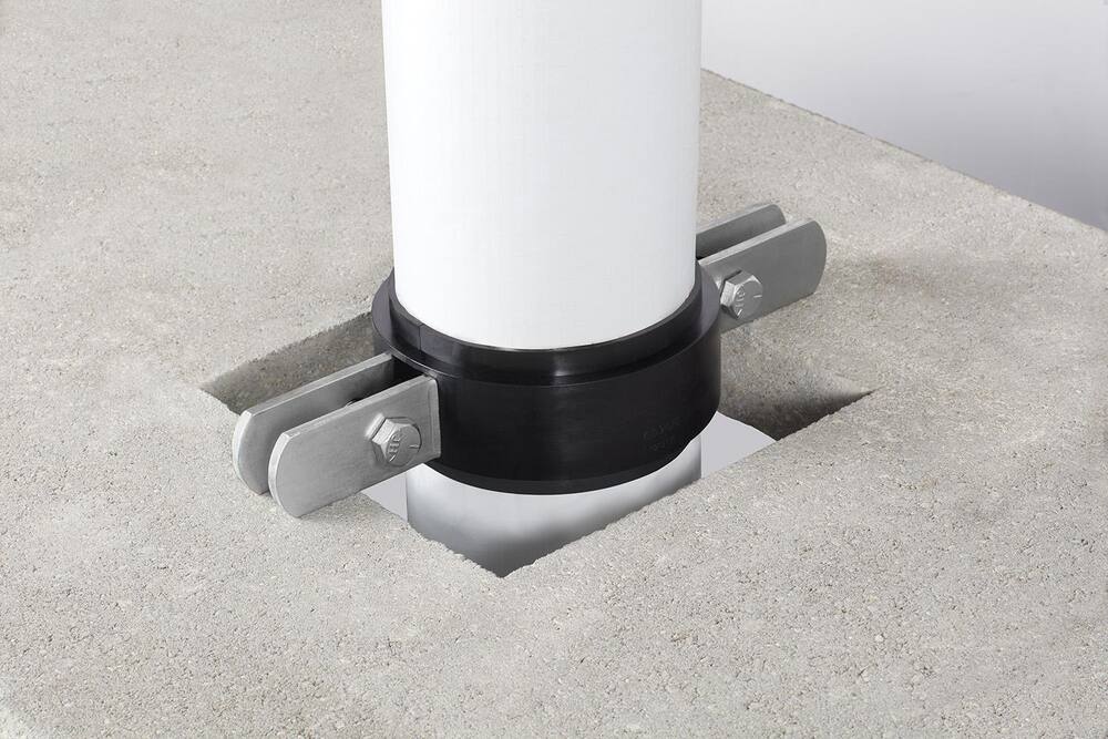 <strong>Titan®</strong><br />1-1/2 in. Wall Titan Insulation Riser Clamp