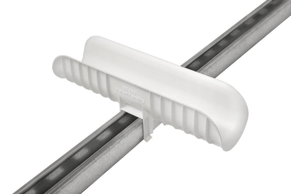 <strong>Figure 7893W</strong><br />Bronco Insulation Saddle (White)