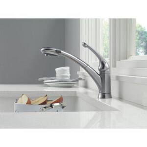 Delta Faucet Signature Single Handle Pull Out Kitchen Faucet