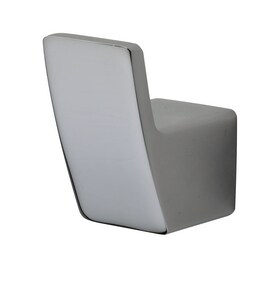 1 Robe Hook in Brushed Nickel