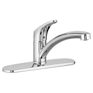 Single Handle Kitchen Faucet in Polished Chrome